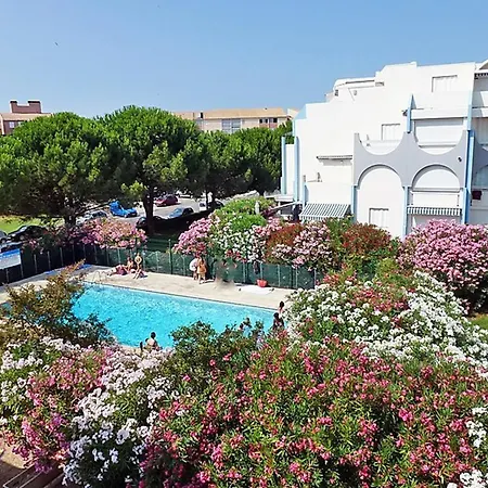 2 Pieces Avec Grande Terrasse, Climatisation, Piscine Et Parking Au Grau-du-roi - Fr-1-307-139 Apartman