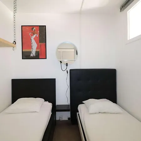 Apartman 2 Pieces Avec Grande Terrasse, Climatisation, Piscine Et Parking Au Grau-du-roi - Fr-1-307-139