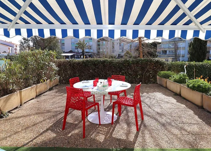 2 Pieces Avec Grande Terrasse, Climatisation, Piscine Et Parking Au Grau-du-roi - Fr-1-307-139 Διαμέρισμα Le Grau-du-Roi